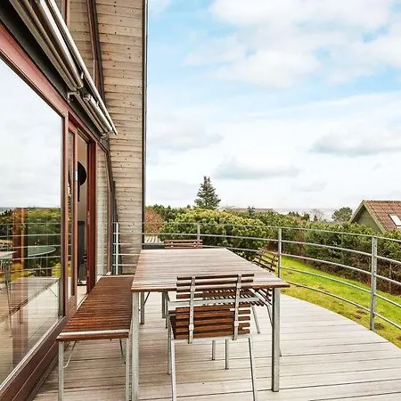 Handrup Sleeps 8 Holiday home Ebeltoft