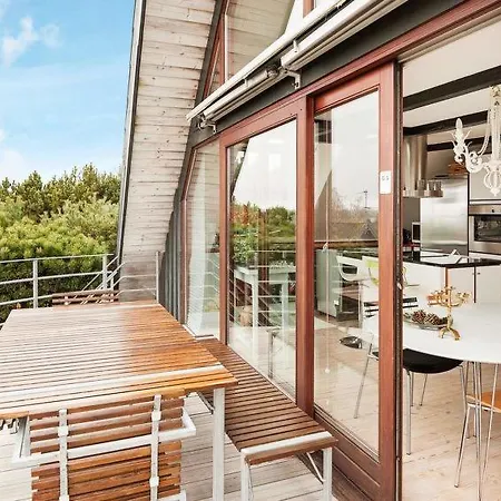 Handrup Sleeps 8 Holiday home *